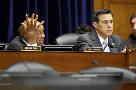 Rep. Cummings shows us how his head explodes every time Rep. Issa opens his mouth
